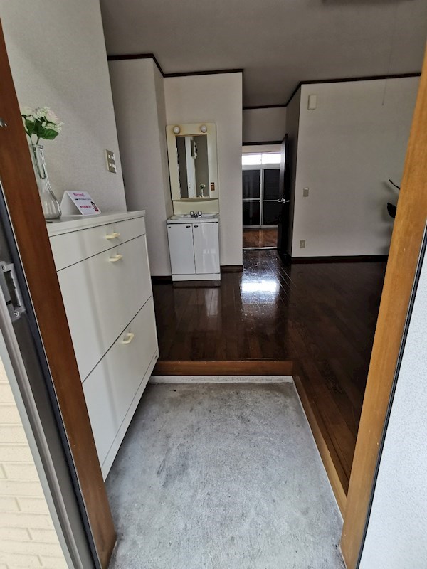 メゾンエマーレ 玄関