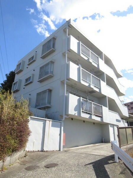 サンバレー飯島 205号室 外観