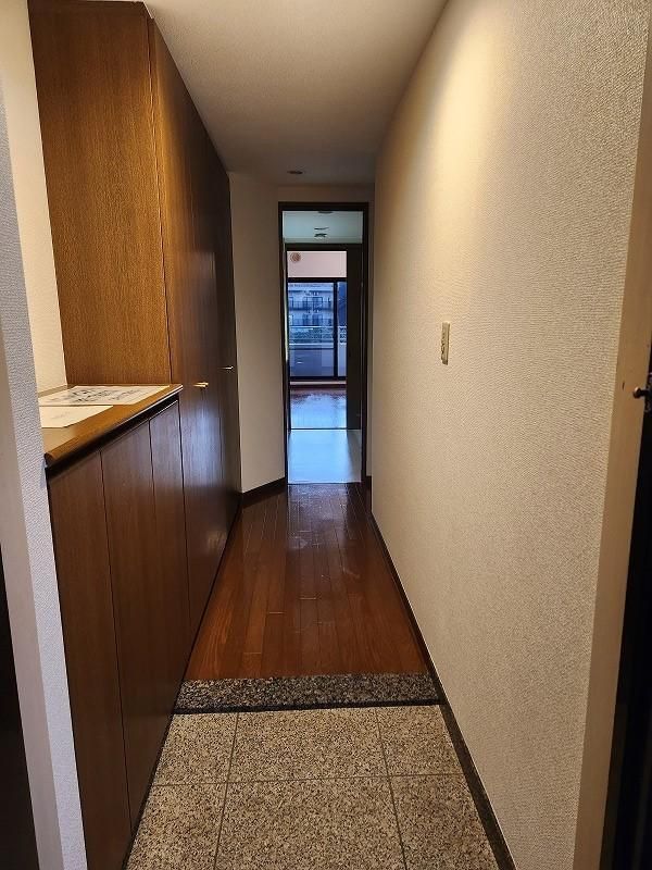 ヴィルヌーブ横浜・港南台 玄関