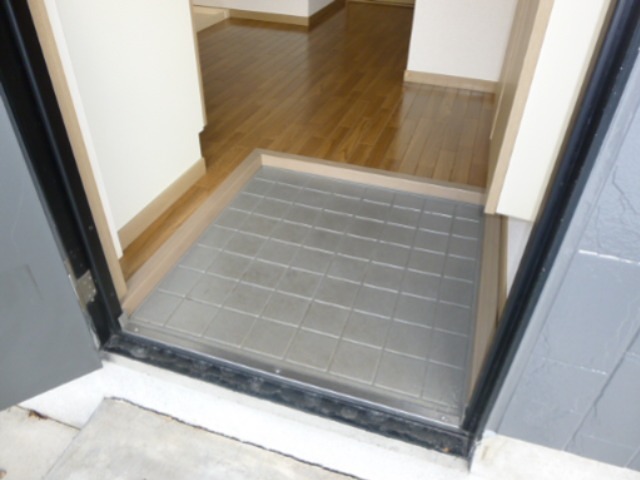 サンラインＮ 玄関