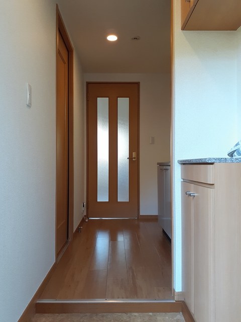 シュティル湘南 玄関