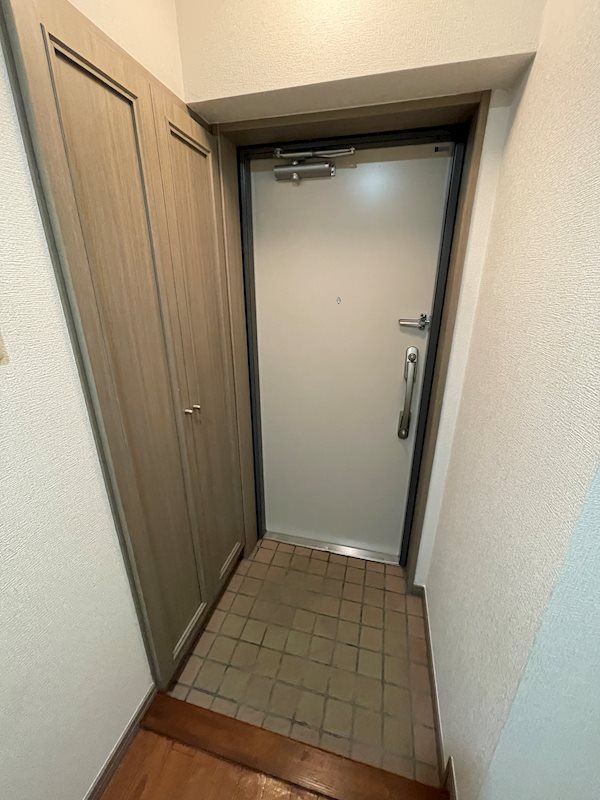 ライオンズマンション海老名第３ 玄関