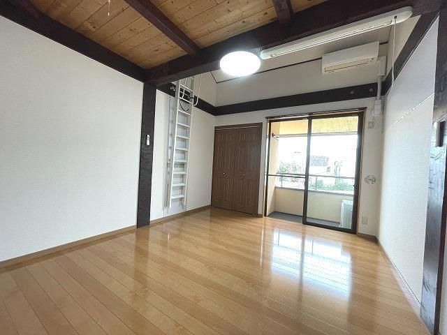 ポスト＆ビーム木の家Ｃ リビング