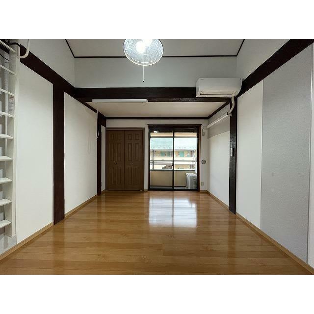 ポスト＆ビーム木の家Ａ リビング