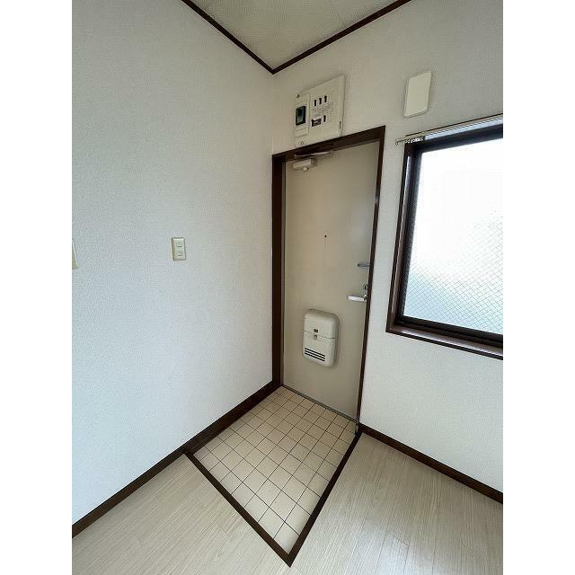 ウエストアベニュー 玄関