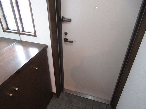 ライオンズマンション藤沢湘南台壱番館 玄関