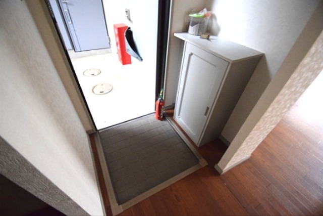 Dear Court ADACHI 玄関