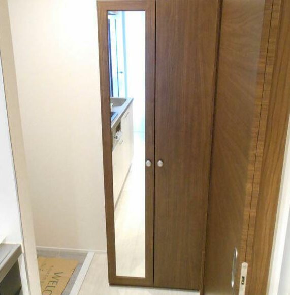 YMレジデンス 玄関