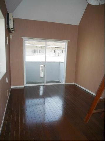 ドルフ鶴巻11  リビング