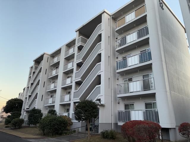 厚木岡田団地12号棟 301号室 外観