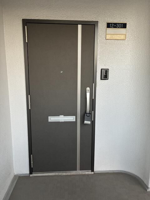 厚木岡田団地12号棟 玄関