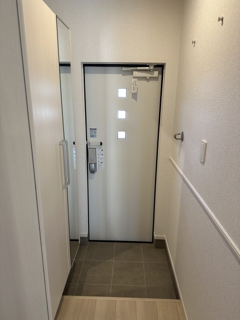 リバース・ガーデン 玄関