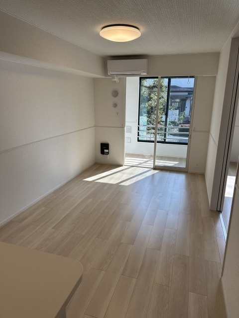 リバース・ガーデン リビング