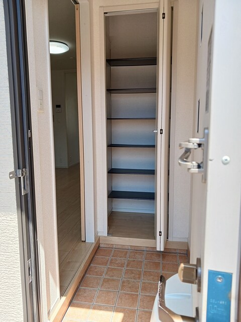 セレノブリーゼＤ 玄関