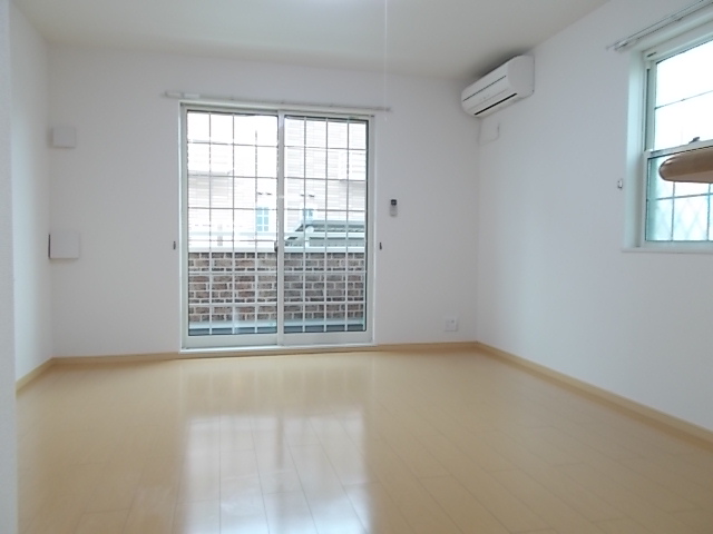 クラール曽比Ⅱ リビング