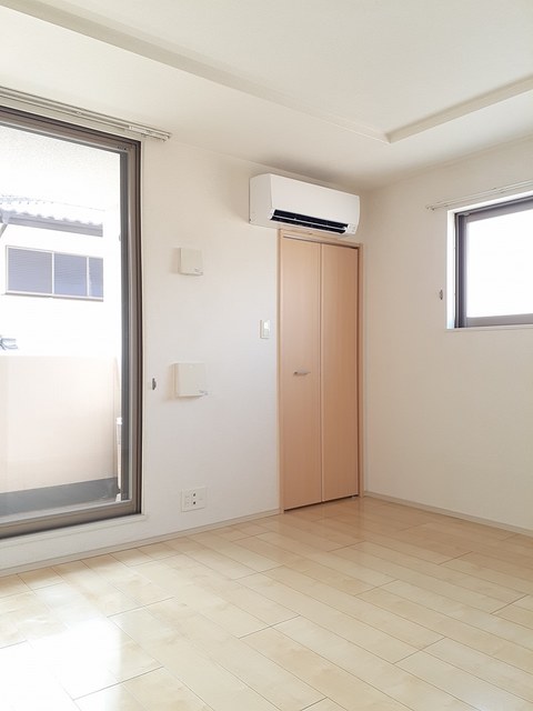 ローズピア湘南 リビング