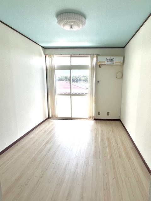 寒川山手ハイツ リビング