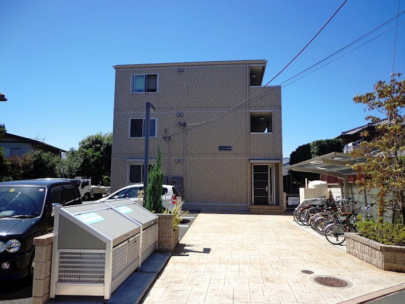 アルメリア湘南 駐車場