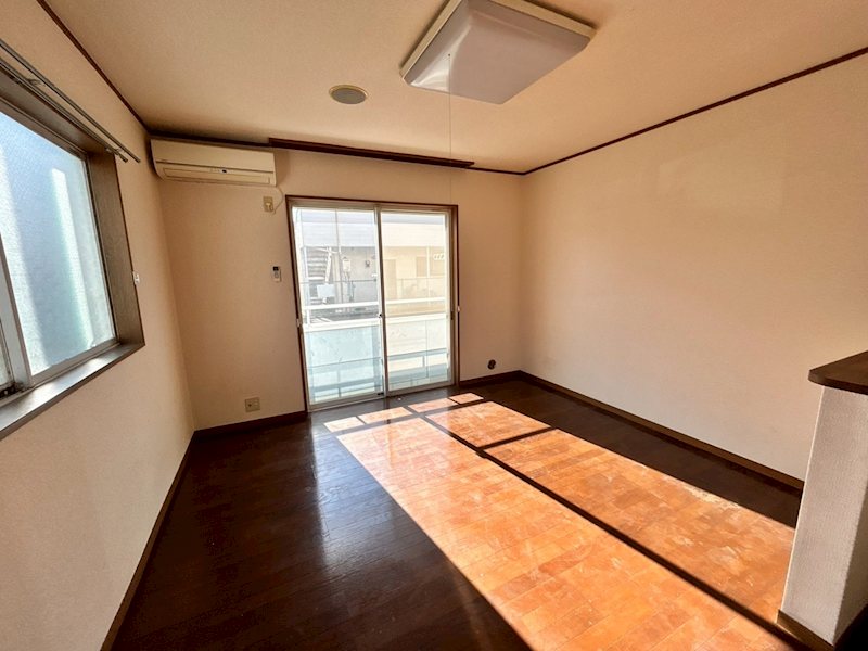 イーストアベニュー リビング