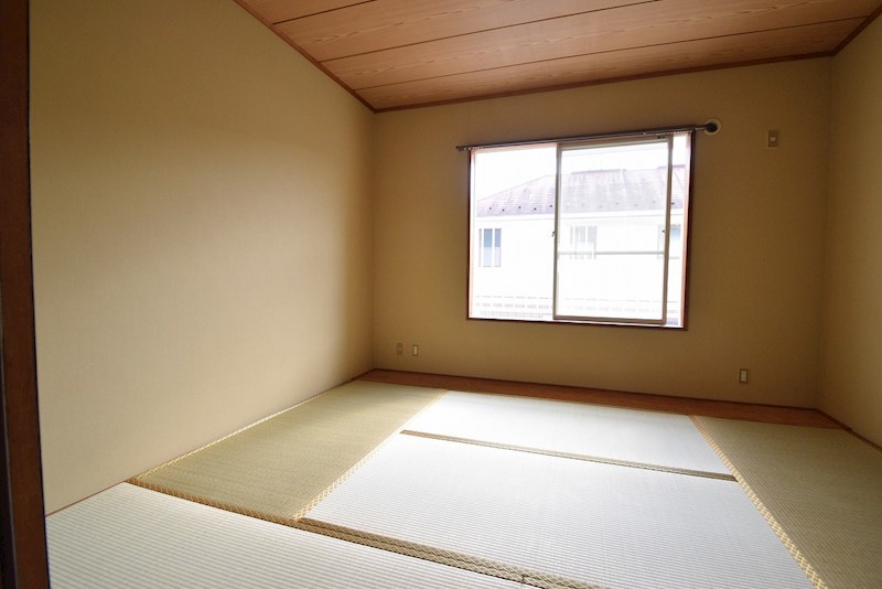 ラカーサ井上 ベッドルーム