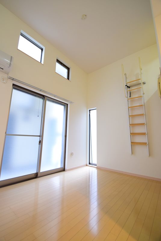 ドミール本郷台Ⅰ リビング