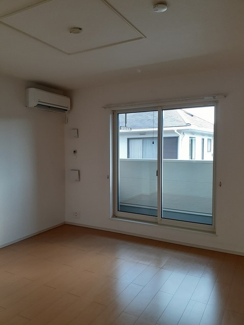 ワイズ　ヴィレッジ リビング