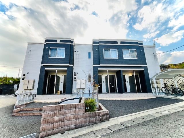 Ｍ&rsquo;ｓ Ｆｏｎｔａｉｎｅ 102号室 外観