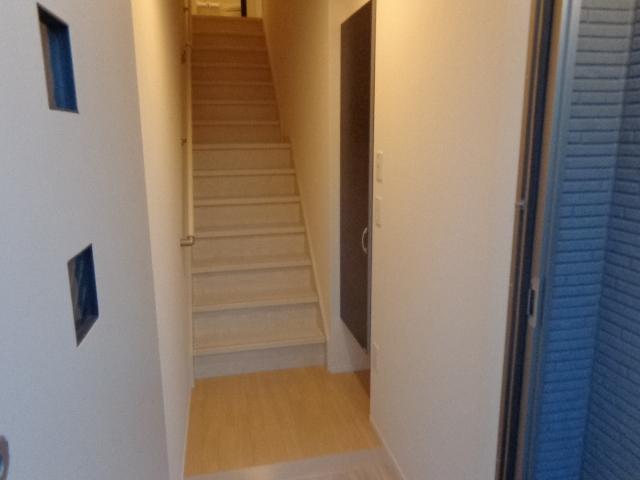 Ｍａｉｓｏｎ　ｄｅ　ＬｕｍＩｅｒｅ（メゾンドルミエール） 玄関