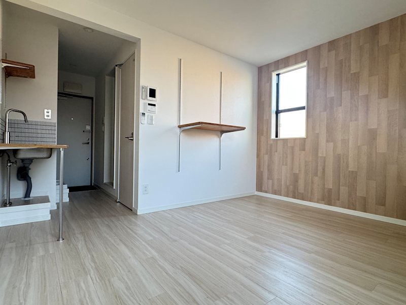 カンプ・ノウ　TOTSUKA リビング