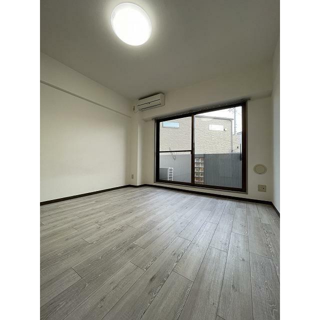 シュクランス ベッドルーム