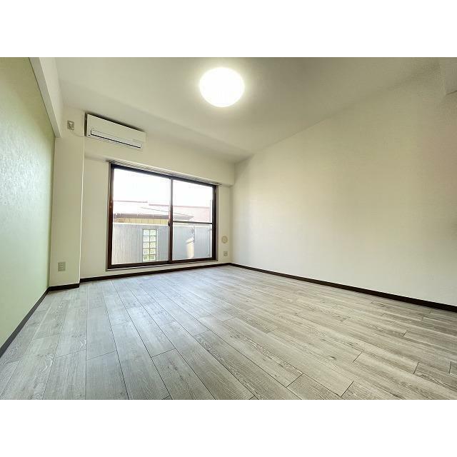 シュクランス ベッドルーム