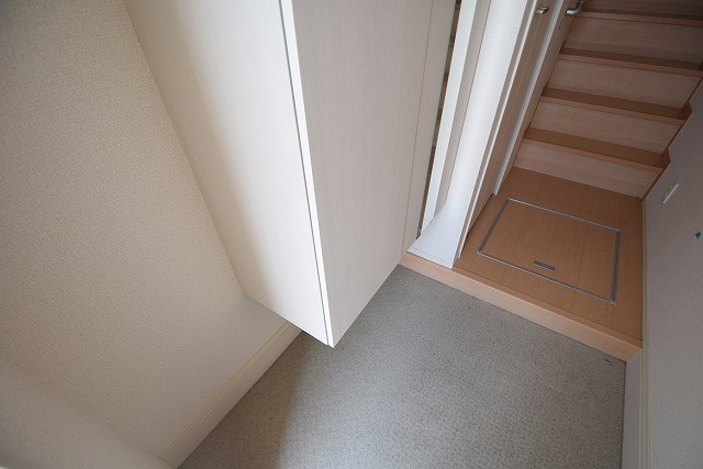 アレーズ鴨宮 玄関