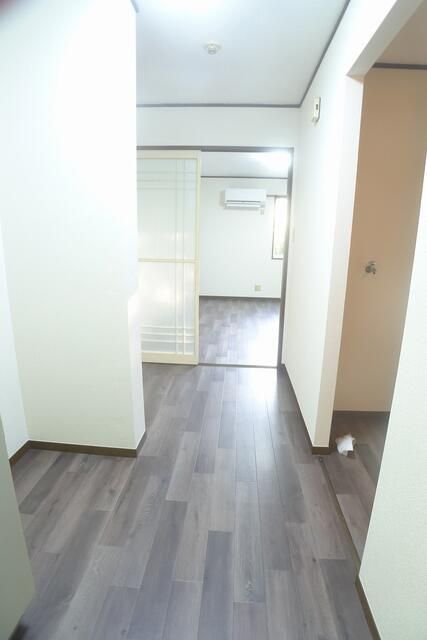 第二稲荷山ハイツＢ 玄関