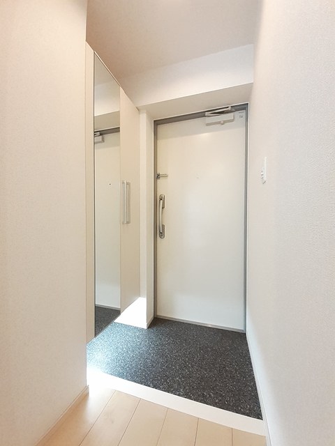 アングロ　フェリーチェ 玄関