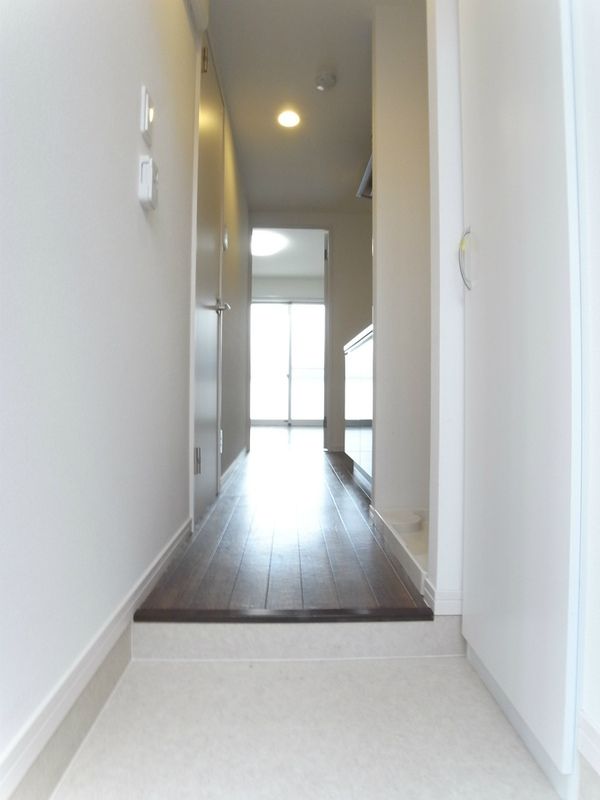 リブリ・branche 玄関