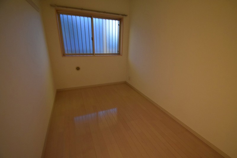 ウィステリア ベッドルーム