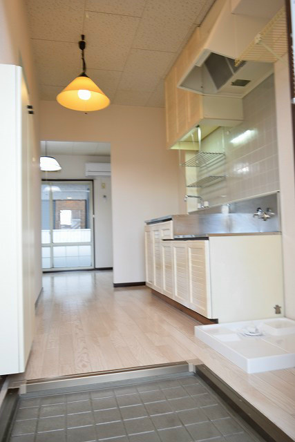 サンシティ岩原 玄関