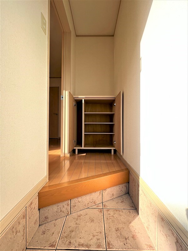 DUPLEX SHINZO Ｉ 玄関