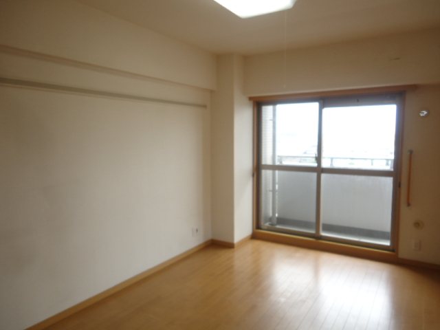 アバンサール湘南 リビング