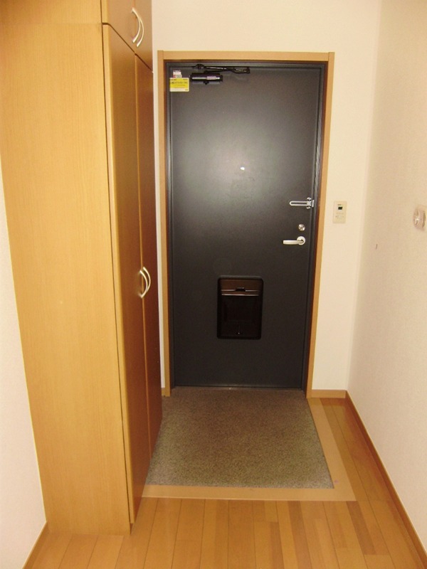 イーストガーデン 玄関