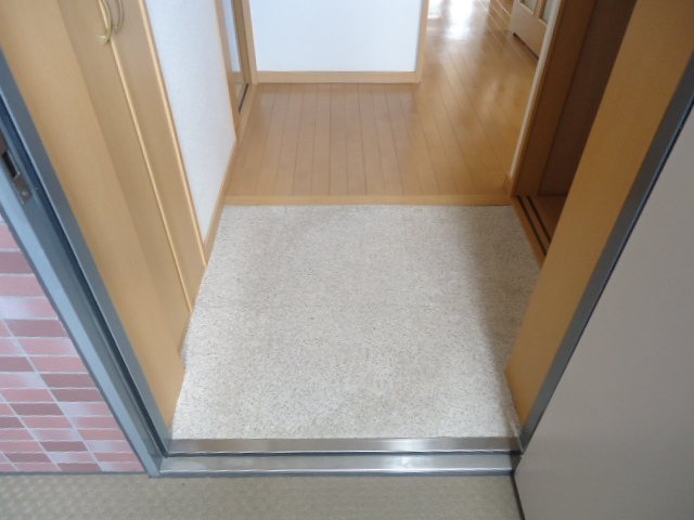 アバンサール湘南 玄関