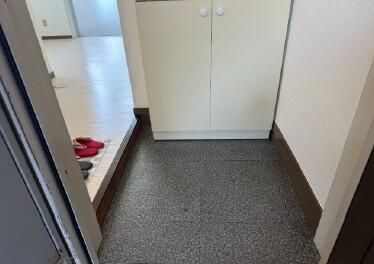 グレース伊勢原 玄関