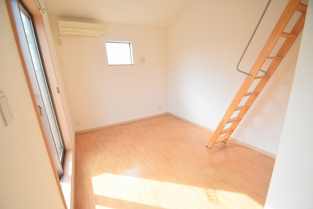 鍛冶ヶ谷　壱番館 リビング