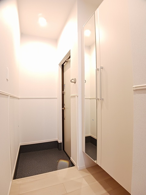 フロレスタ湘南Ⅱ 玄関