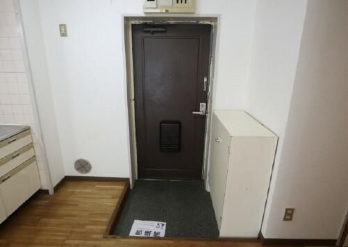 グレース伊勢原 玄関