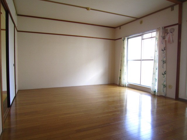 リバーサイドハイツ ベッドルーム