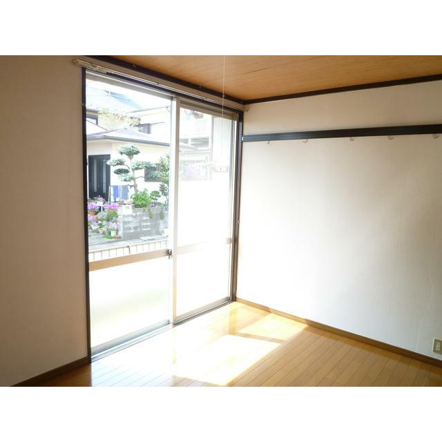 アーバン三和 ベッドルーム