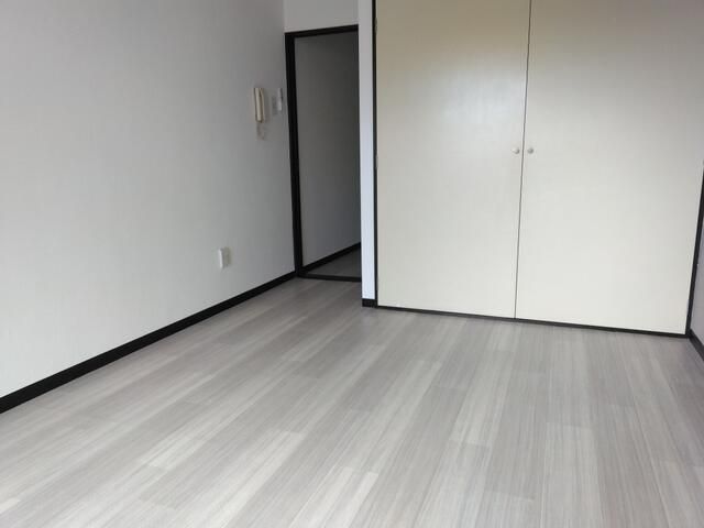 井上ビル ベッドルーム