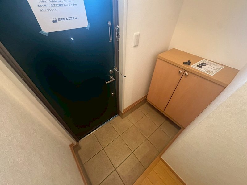 カサベルデ 玄関