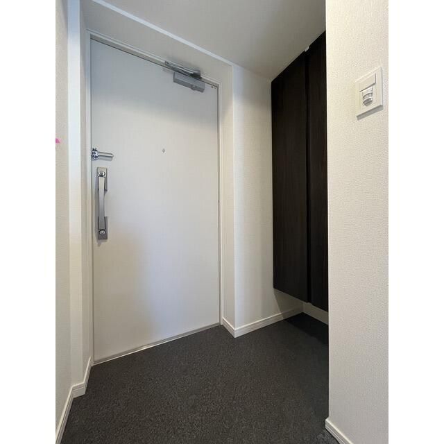 ＬＩＭＥ　ＲＥＳＩＤＥＮＣＥ　ＨＩＲＡＴＳＵＫＡ　ＷＥＳＴ 玄関